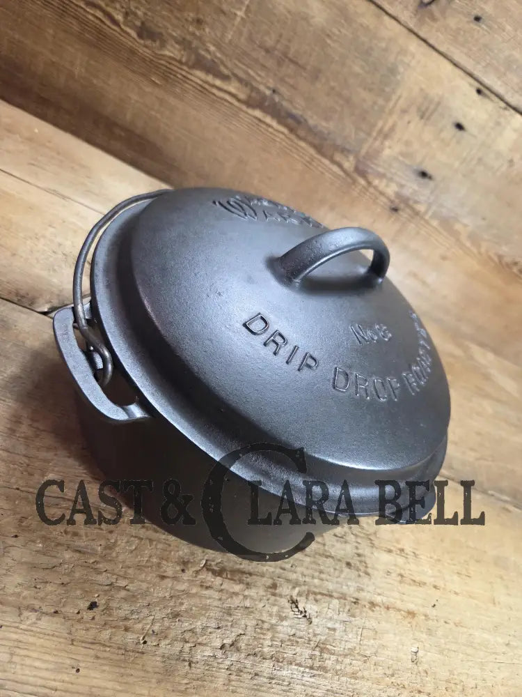 Beautiful & elegant! 1930’s Wagner Ware #8 Drip Drop Roaster #1268 I w/ Sawtooth Lid p/n 1268 Y. Raised Letter lid.