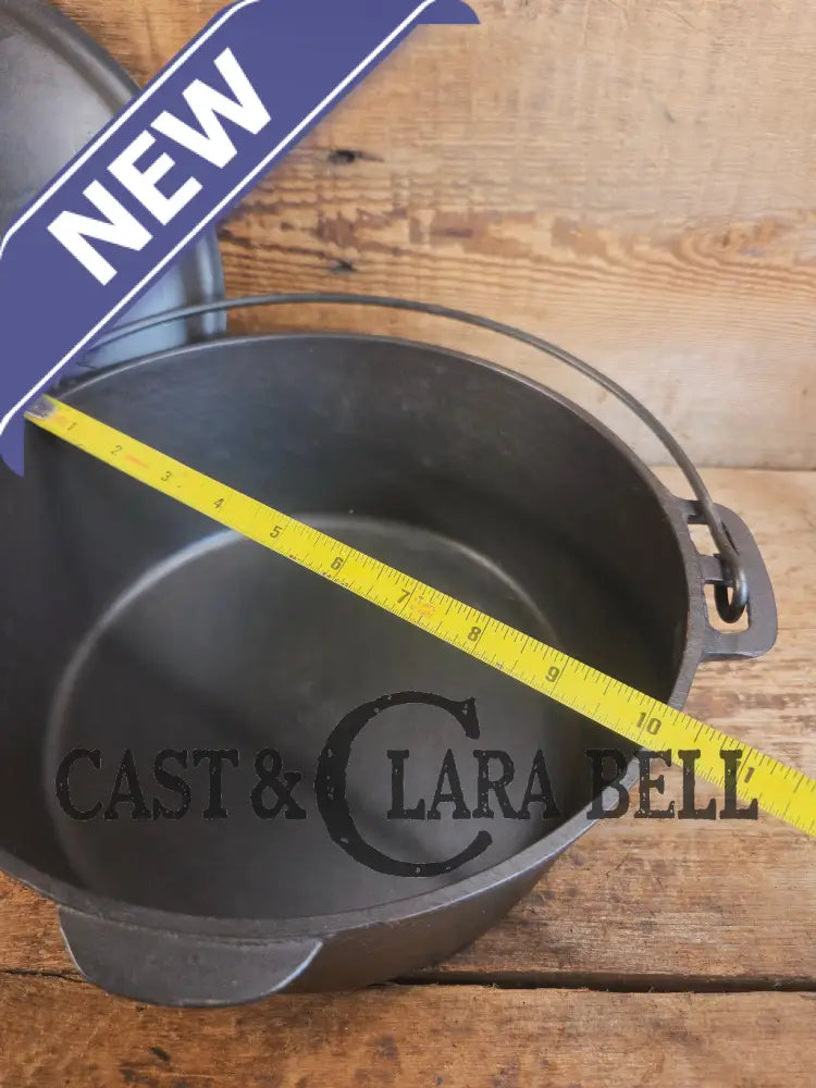 Beautiful & elegant! 1930’s Wagner Ware #8 Drip Drop Round Roaster #1268 w/ Sawtooth Lid p/n 1268 A. Raised Letter lid