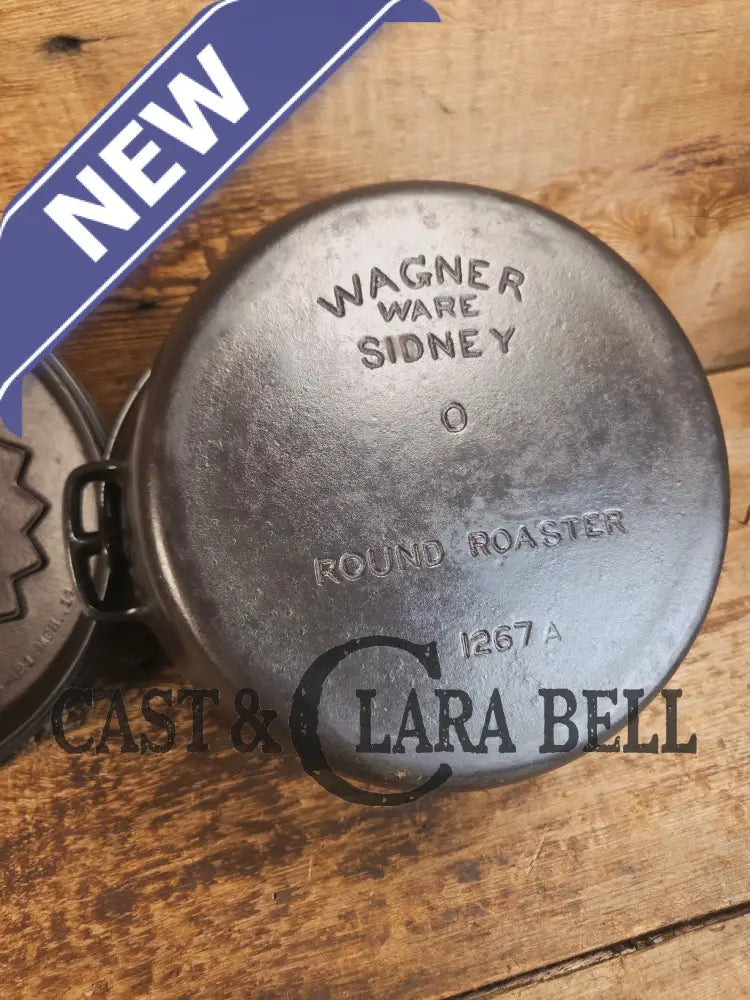 Beautiful elegant and tough to find! 1920’s Wagner Ware #7 Round Roaster with #1267 w/ fully marked Sawtooth Lid