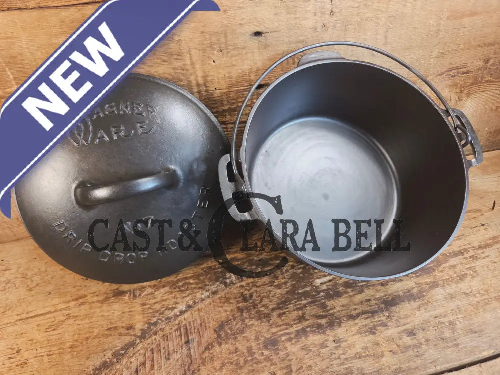 Beautiful elegant and tough to find! 1920’s Wagner Ware #7 Round Roaster with #1267 w/ fully marked Sawtooth Lid