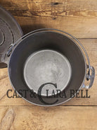 Beautiful elegant and tough to find! 1920’s Wagner Ware #7 Round Roaster with #1267 w/ Sawtooth Lid. Ring style Lid!