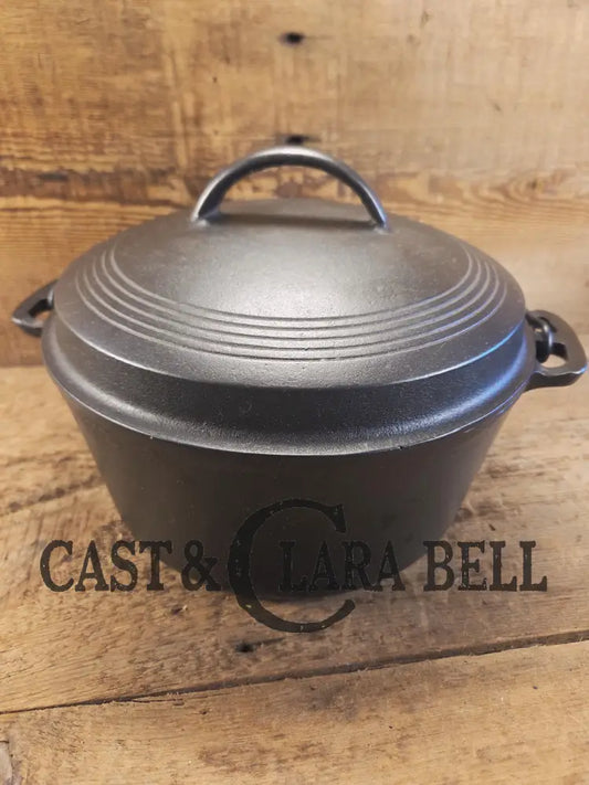 Beautiful elegant and tough to find! 1920’s Wagner Ware #7 Round Roaster with #1267 w/ Sawtooth Lid. Ring style Lid!