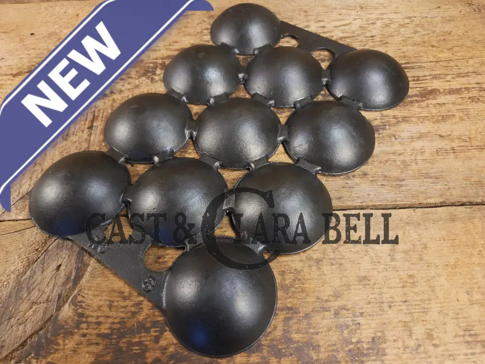 Beautiful Griswold 1910’s No. 3 Gem Pan 11 cup p/n 942 Variation #2 (Rarity 4 out of 10) Bakeware