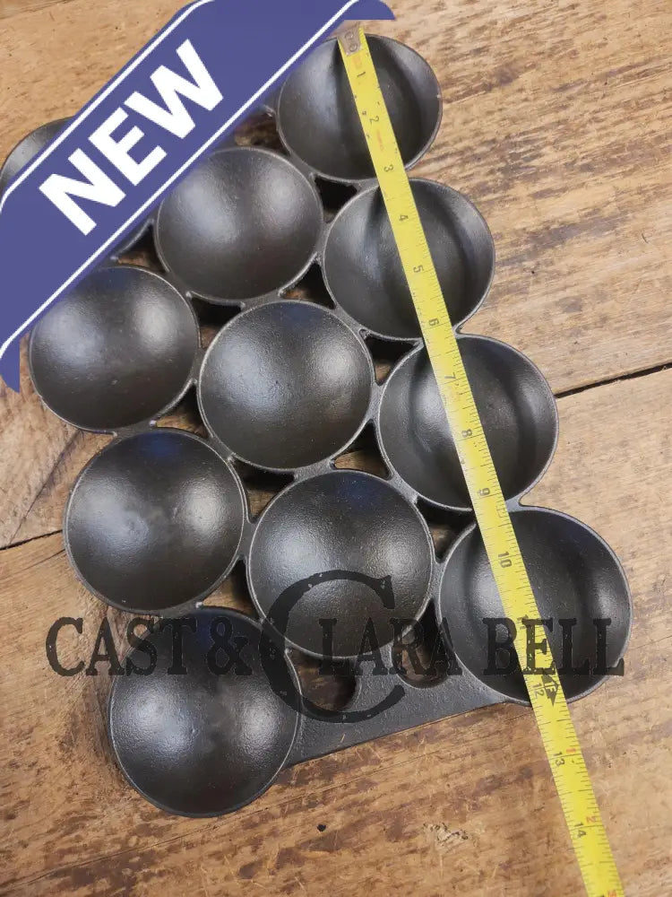 Beautiful Griswold 1910’s No. 3 Gem Pan 11 cup p/n 942 Variation #2 (Rarity 4 out of 10) Bakeware