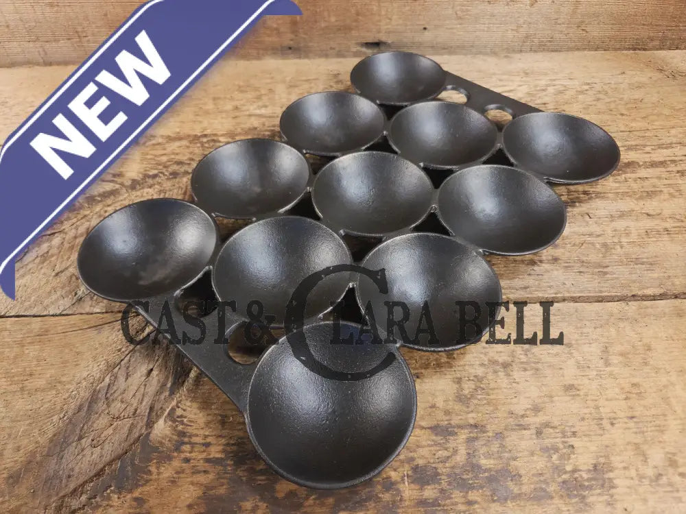 Beautiful Griswold 1910’s No. 3 Gem Pan 11 cup p/n 942 Variation #2 (Rarity 4 out of 10) Bakeware