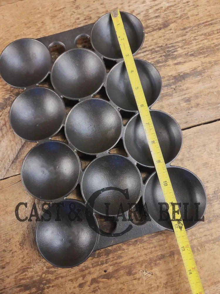 Beautiful Griswold 1910’s No. 3 Gem Pan 11 cup p/n 942 Variation #2 (Rarity 4 out of 10) Bakeware