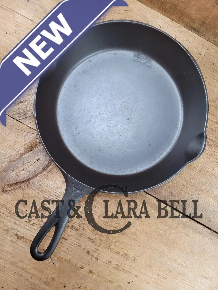 Beautiful! Griswold #7 Skillet With Large Block Logo And Smooth Bottom 701. Restored Ready To Use!