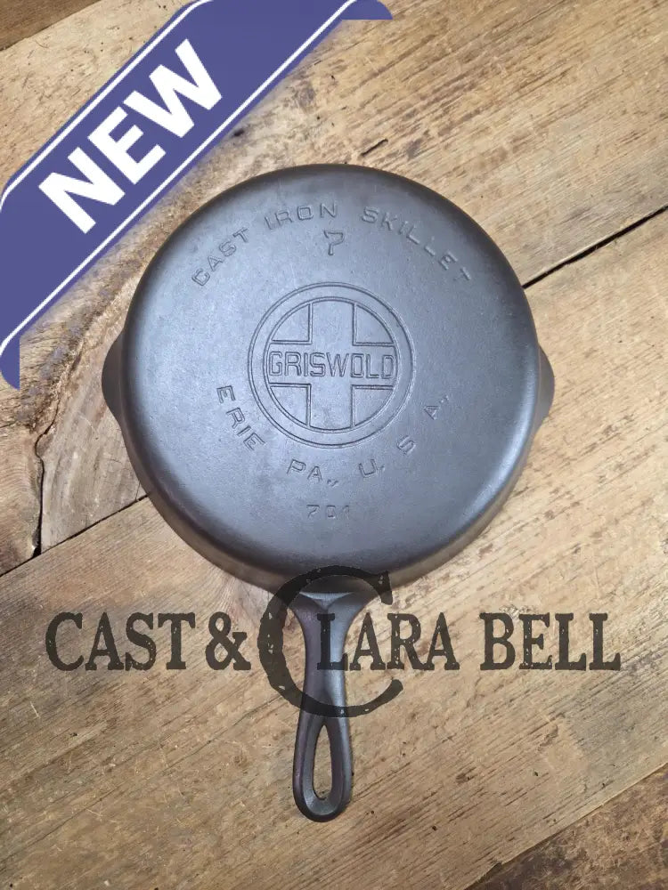 Beautiful! Griswold #7 Skillet with Large Block Logo and Smooth Bottom 701. Restored and Ready to Use! Skillet