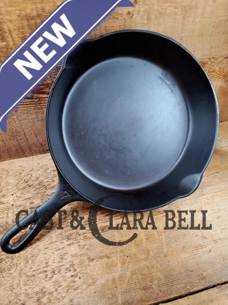 Beautiful! Griswold #7 Skillet With Large Block Logo And Smooth Bottom 701. Restored Ready To Use!