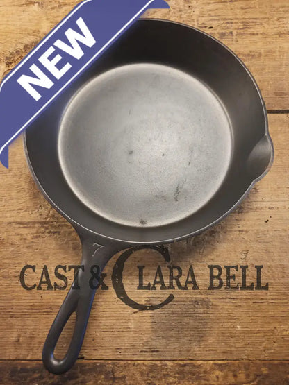 Beautiful! Griswold #7 Skillet with Large Block Logo and Smooth Bottom 701. Restored and Ready to Use! Skillet