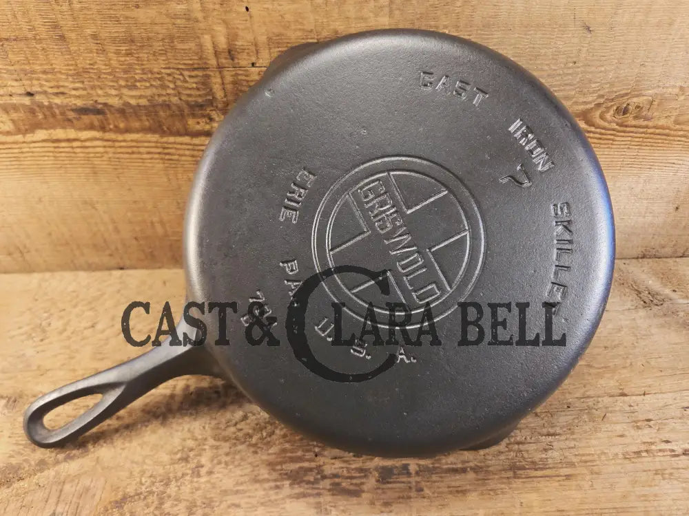 Beautiful! Griswold #7 Skillet with Large Block Logo and Smooth Bottom 701. Restored and Ready to Use! Skillet