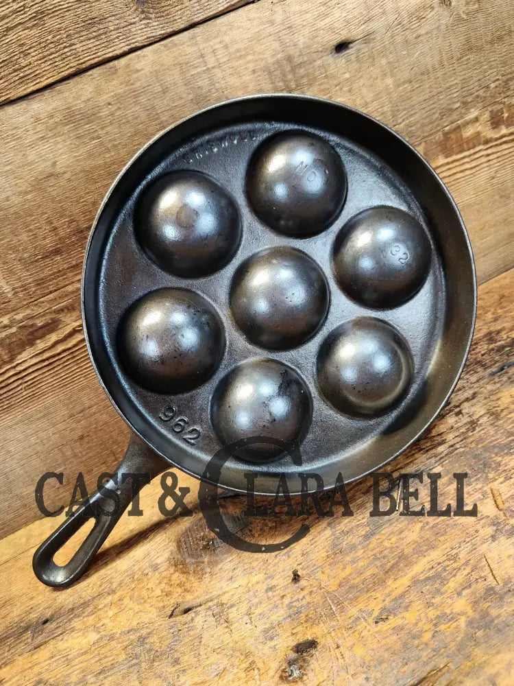 Beautiful Griswold No. 32 Cast Iron Aebleskiver 962. Awesome Poached Eggs! Skillet