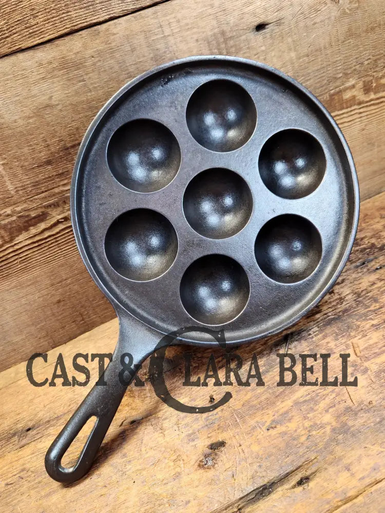 Beautiful Griswold No. 32 Cast Iron Aebleskiver 962. Awesome Poached Eggs! Skillet