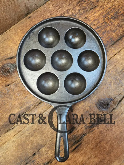 Beautiful Griswold No. 32 Cast Iron Aebleskiver 962. Awesome Poached Eggs! Skillet