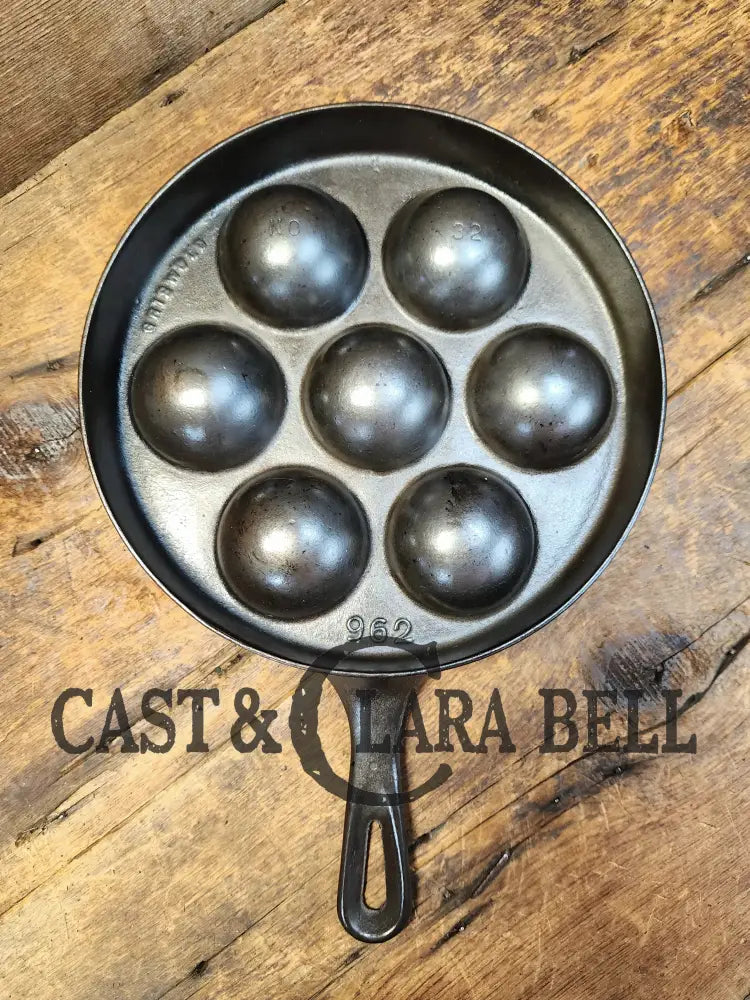 Beautiful Griswold No. 32 Cast Iron Aebleskiver 962. Awesome Poached Eggs! Skillet