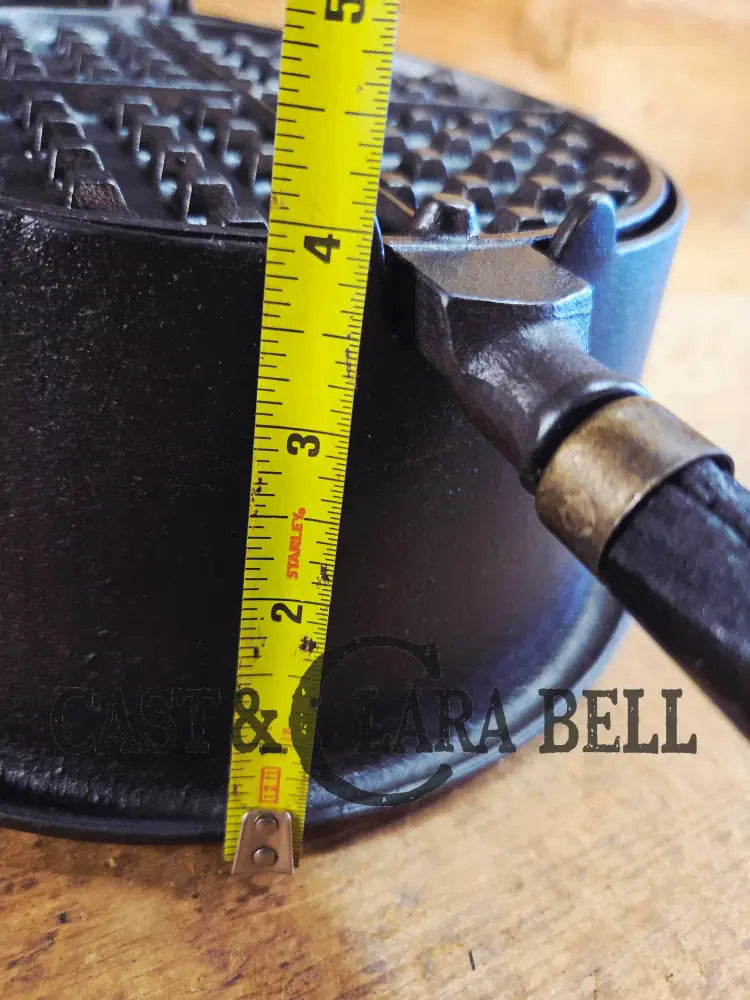 Beautiful Illinois made 1920’s Stover No. 8 Waffle Iron w/ HTF Tall Base! Original wood handles Waffle Iron