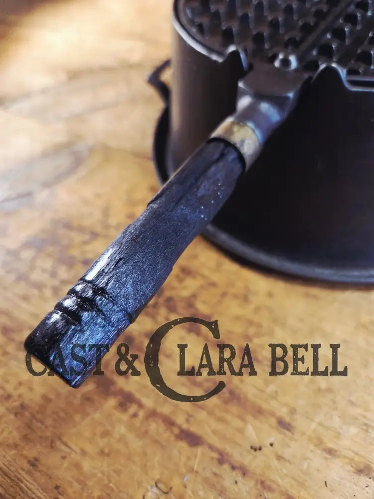 Beautiful Illinois made 1920’s Stover No. 8 Waffle Iron w/ HTF Tall Base! Original wood handles Waffle Iron