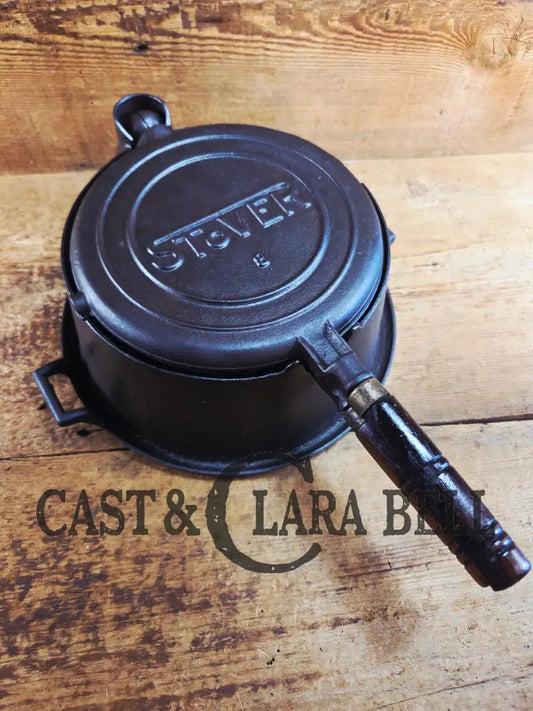 Beautiful Illinois made 1920’s Stover No. 8 Waffle Iron w/ HTF Tall Base! Original wood handles Waffle Iron