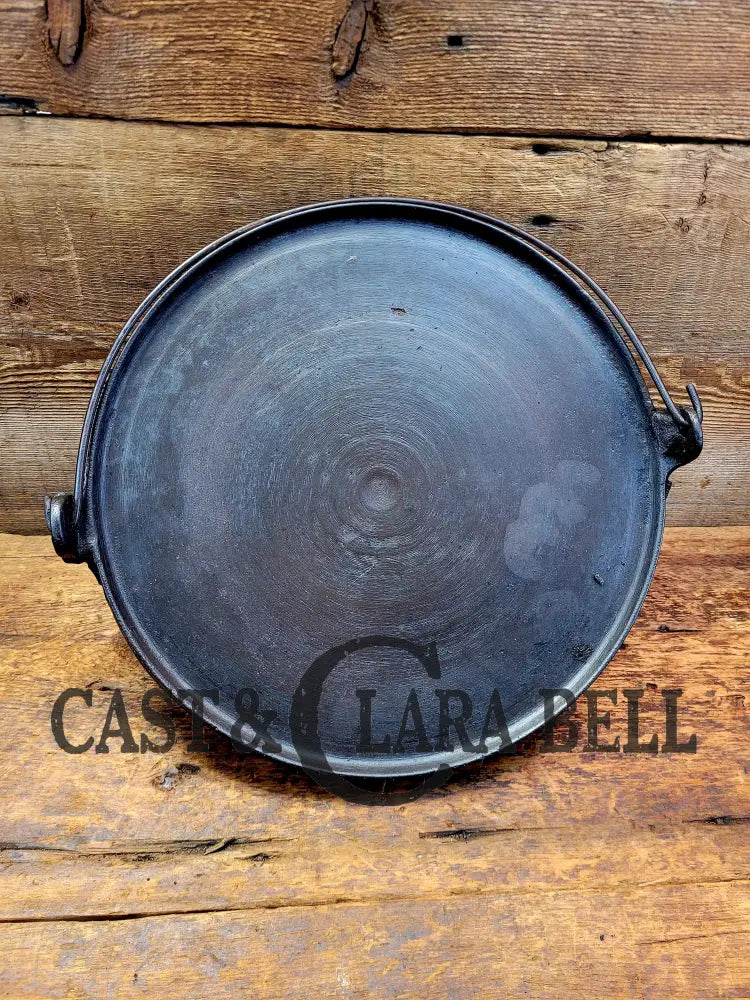 Beautiful Late 1800’S Gate Marked Bailed Griddle. Great For Pizzas Pancakes Or Omelettes On The