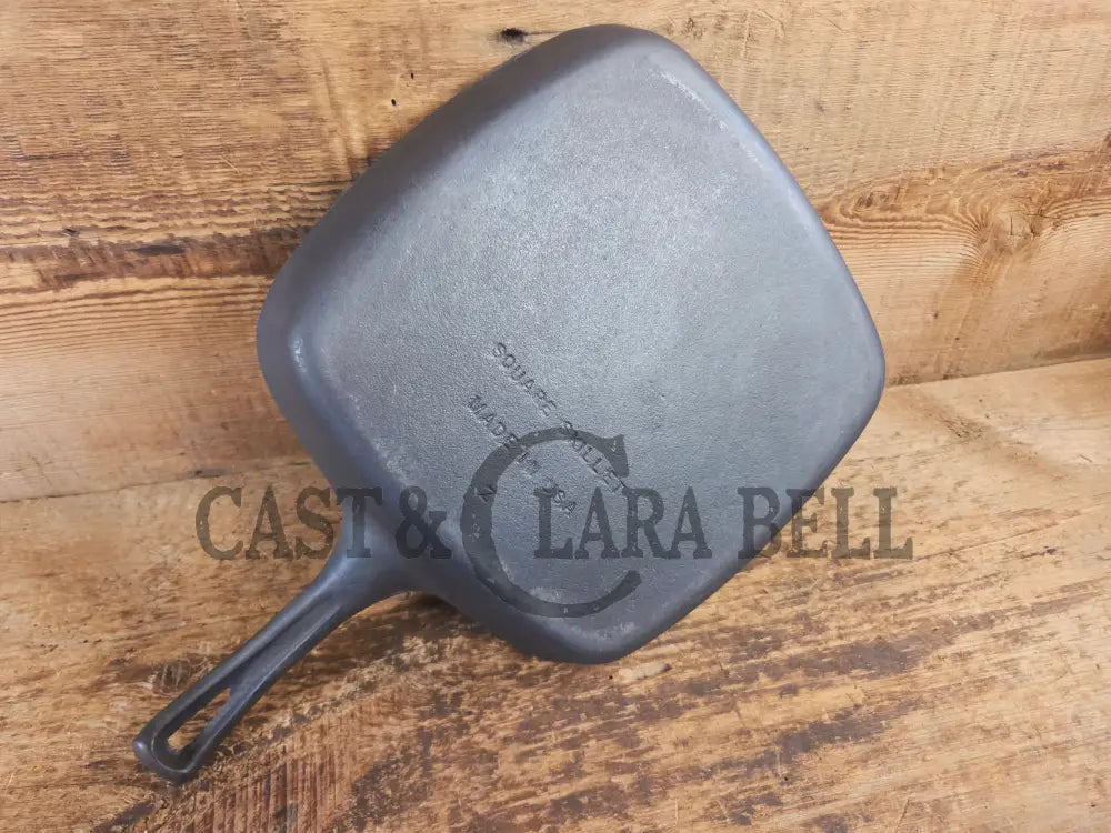 Beautiful later series Wagner Square Skillet Fully Restored and Ready to Go. Perfect for breakfasts frying and