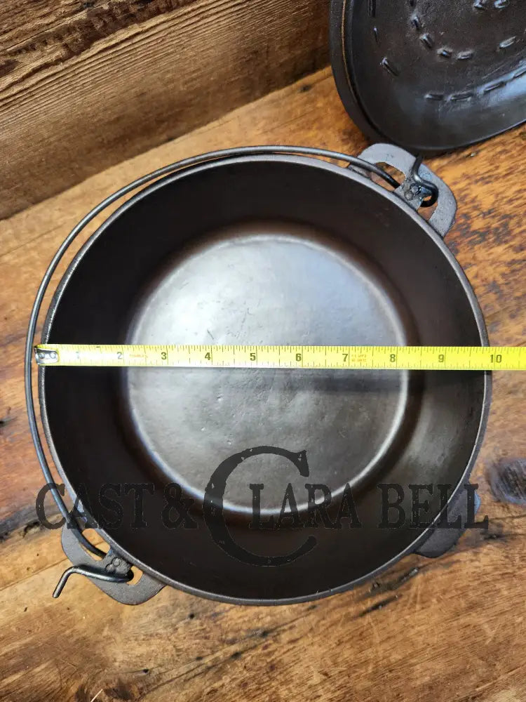 Beautiful! Martin Stove & Range No. 8 Dutch Oven With Hamburger Logo And Matching Lid! Fully