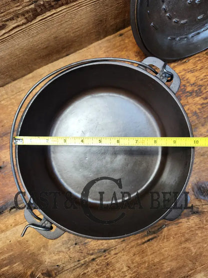 Beautiful! Martin Stove & Range No. 8 Dutch Oven With Hamburger Logo And Matching Lid! Fully