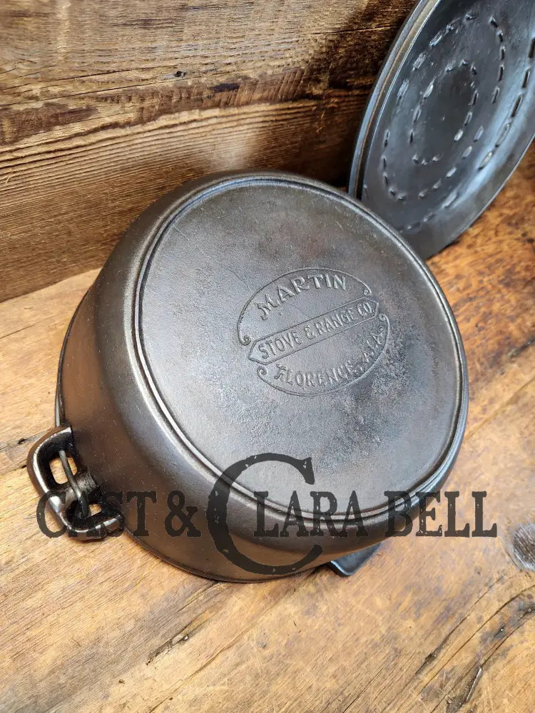 Beautiful! Martin Stove & Range No. 8 Dutch Oven With Hamburger Logo And Matching Lid! Fully