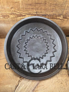 Beautiful mid-Century fully restored WagnerWare #8 Dutch Oven Sawtooth drip style lid 1268. Perfect for soups breads or