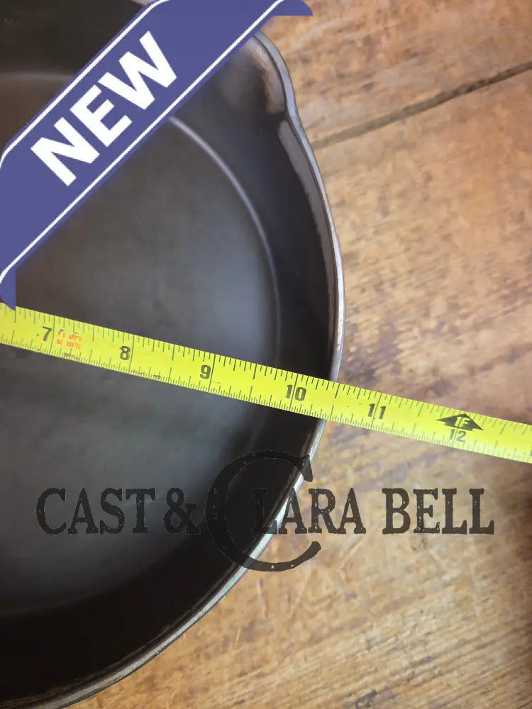 Beautiful patina! 1920’s Griswold #8 Skillet with Large Block Logo and Smooth Bottom 704 J Skillet