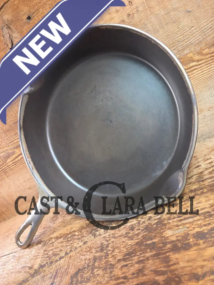 Beautiful patina! 1920’s Griswold #8 Skillet with Large Block Logo and Smooth Bottom 704 J Skillet
