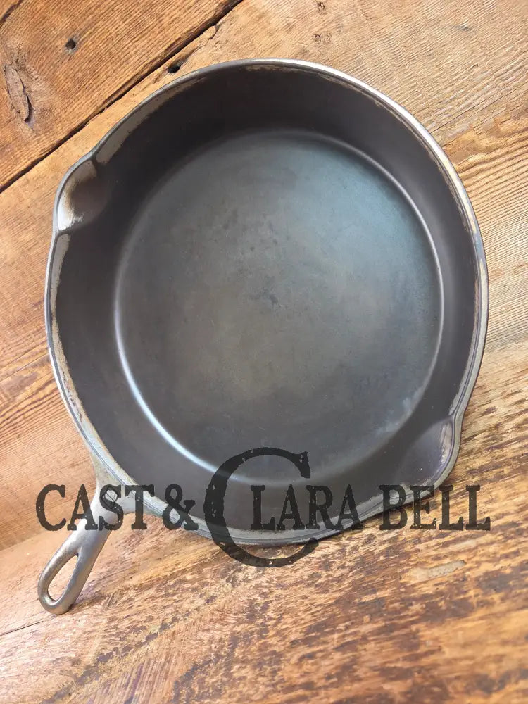 Beautiful patina! 1920’s Griswold #8 Skillet with Large Block Logo and Smooth Bottom 704 J Skillet