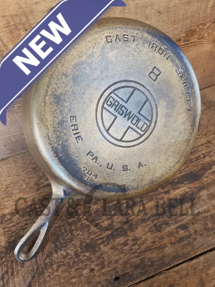 Beautiful patina! 1920’s Griswold #8 Skillet with Large Block Logo and Smooth Bottom 704 N - Skillet