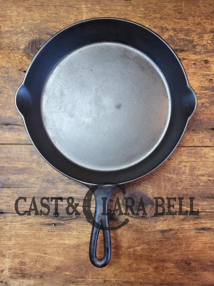 Beautiful Piece! 1920’S Favorite Piqua Miami #8 Cast Iron Skillet With Heat Ring. Collector’s