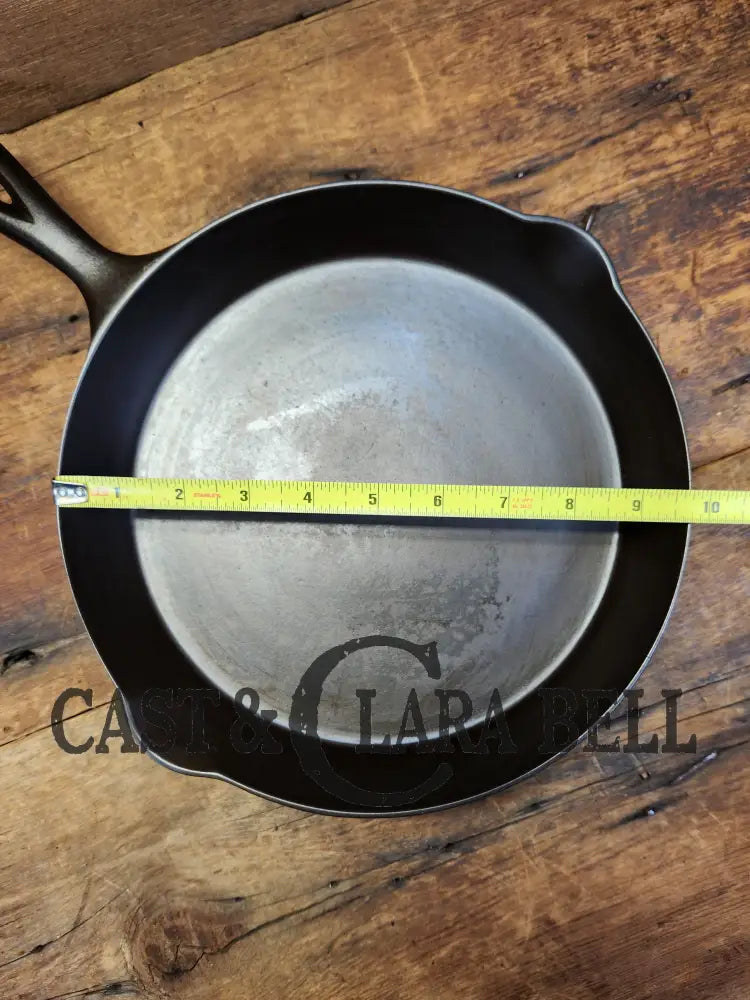 Beautiful Piece! 1920’S Favorite Piqua Miami #8 Cast Iron Skillet With Heat Ring. Sc24