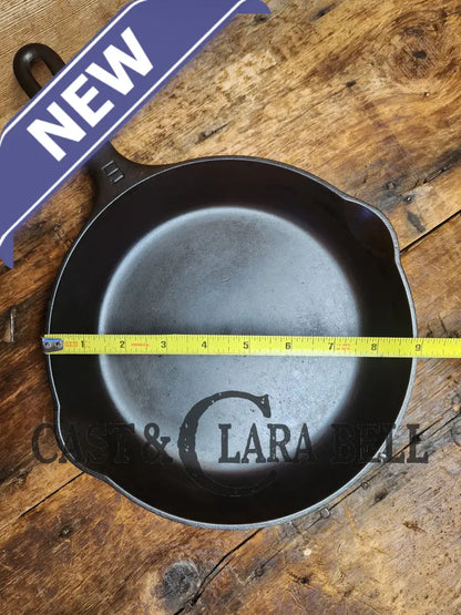 Beautiful piece! 1920’s Griswold #6 Skillet with Large Block Logo 699. Perfect for saute’s and sides. Restored and