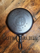 Beautiful piece! 1920’s Griswold #6 Skillet with Large Block Logo 699. Perfect for saute’s and sides. Restored and