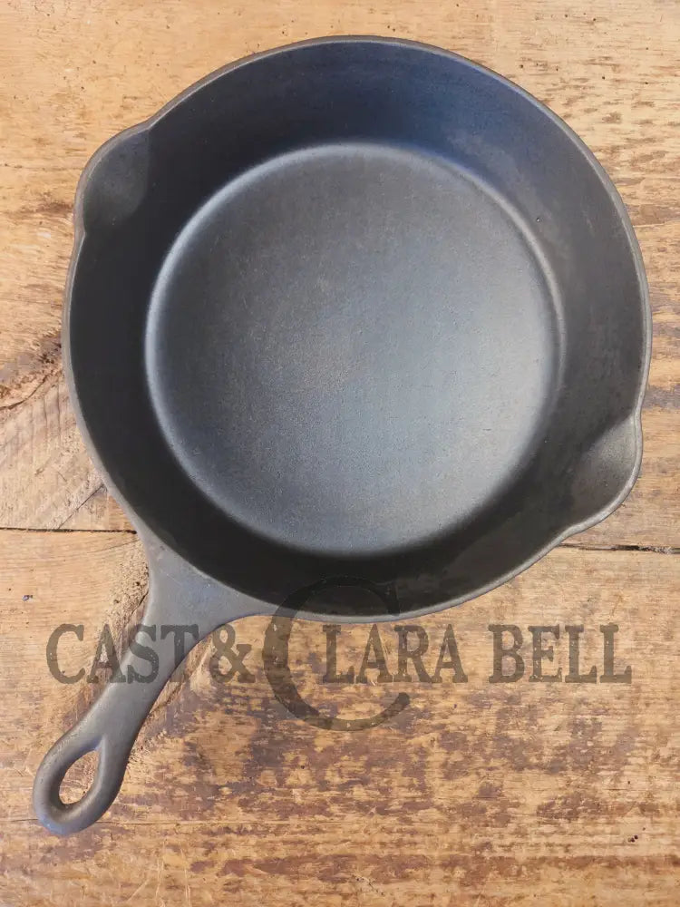 Beautiful! The Classic #7 Griswold made Puritan No. 8 cast iron skillet w Heat Ring. 1503 - Skillet