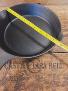 Beautiful! The Classic #7 Griswold made Puritan No. 8 cast iron skillet w Heat Ring. 1503 - Skillet