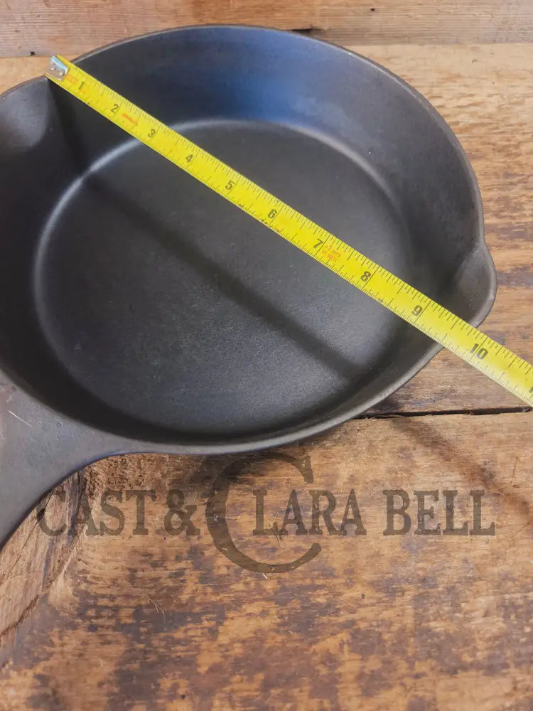Beautiful! The Classic #7 Griswold made Puritan No. 8 cast iron skillet w Heat Ring. 1503 - Skillet