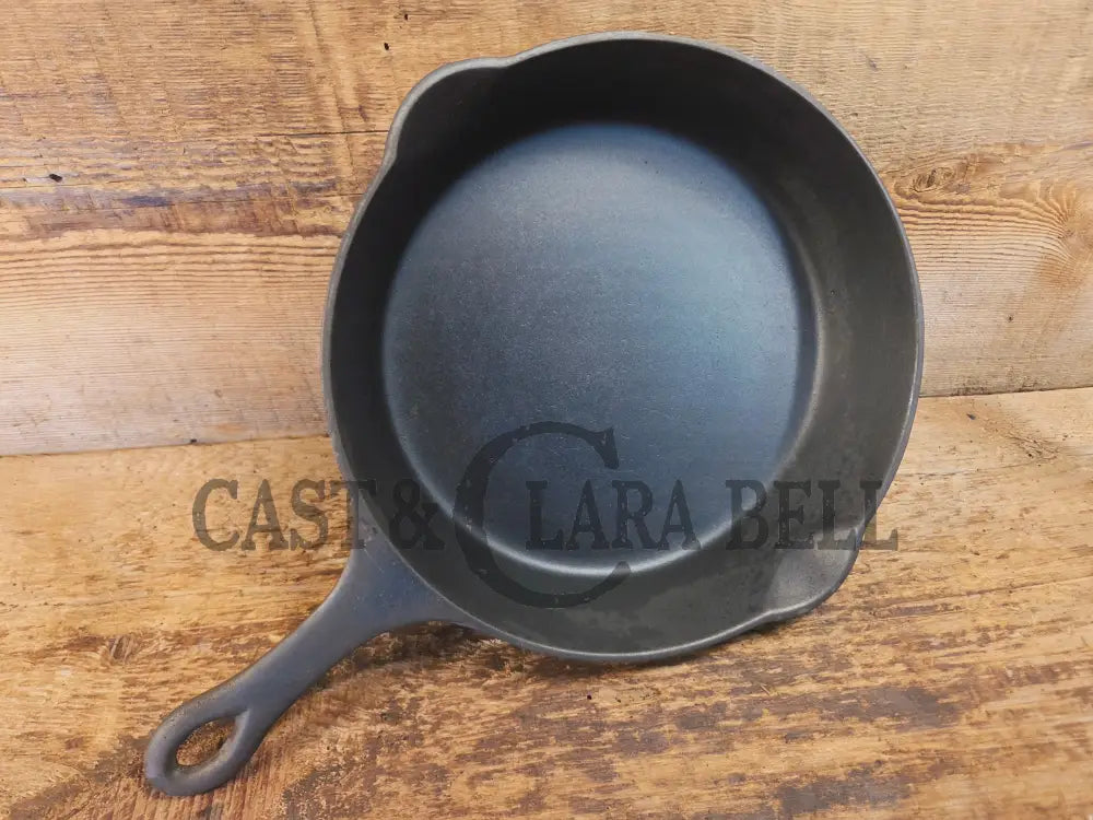 Beautiful! The Classic #7 Griswold made Puritan No. 8 cast iron skillet w Heat Ring. 1503 - Skillet