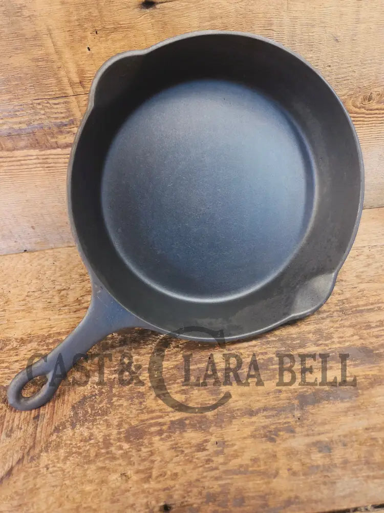 Beautiful! The Classic #7 Griswold made Puritan No. 8 cast iron skillet w Heat Ring. 1503 - Skillet