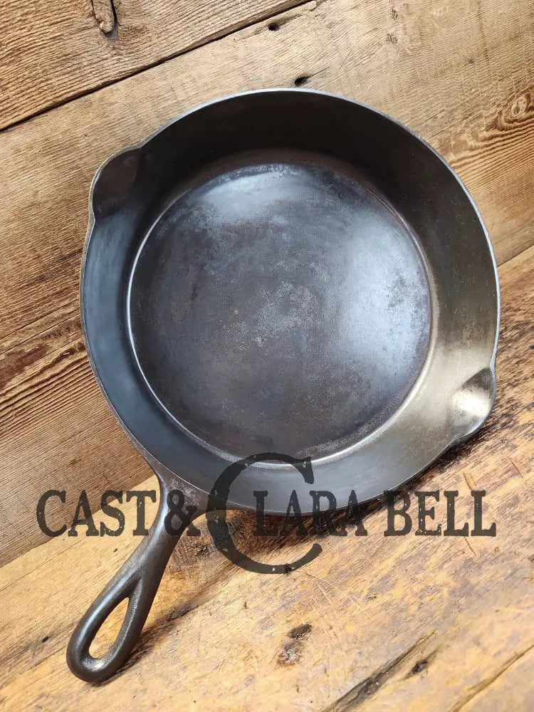 Beautiful! The Classic #8 Favorite Made Puritan No. 8 Cast Iron Skillet W Heat Ring! Unique Handle