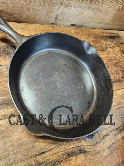 Beautiful! The Classic #8 Favorite Made Puritan No. 8 Cast Iron Skillet W Heat Ring! Unique Handle