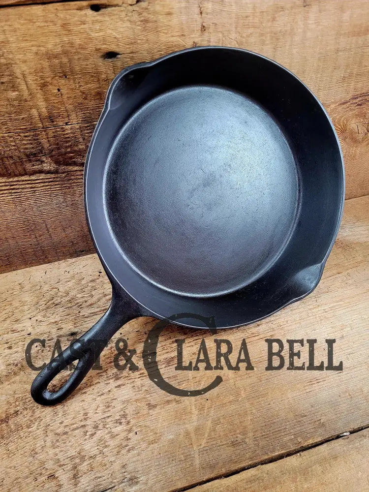 Beautiful! The Classic #8 Favorite Made Puritan No. 8 ’D’ Cast Iron Skillet W Heat Ring! Unique