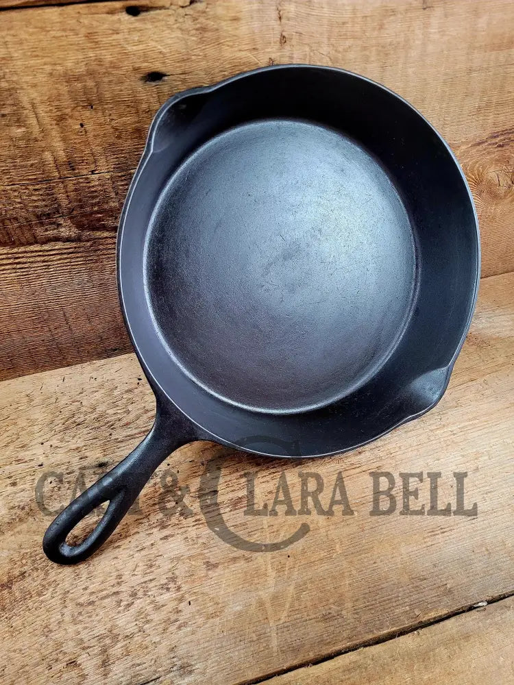 Beautiful! The Classic #8 Favorite Made Puritan No. 8 ’D’ Cast Iron Skillet W Heat Ring! Unique