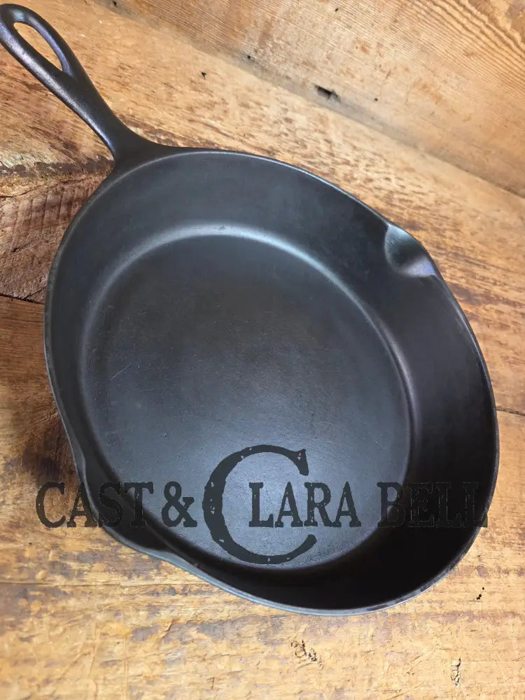 Beautiful! The Classic #8 Favorite made Puritan No. 8 ’F’ cast iron skillet Skillet