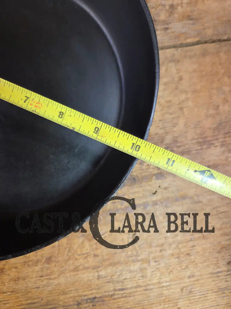 Beautiful! The Classic #8 Favorite made Puritan No. 8 ’F’ cast iron skillet Skillet