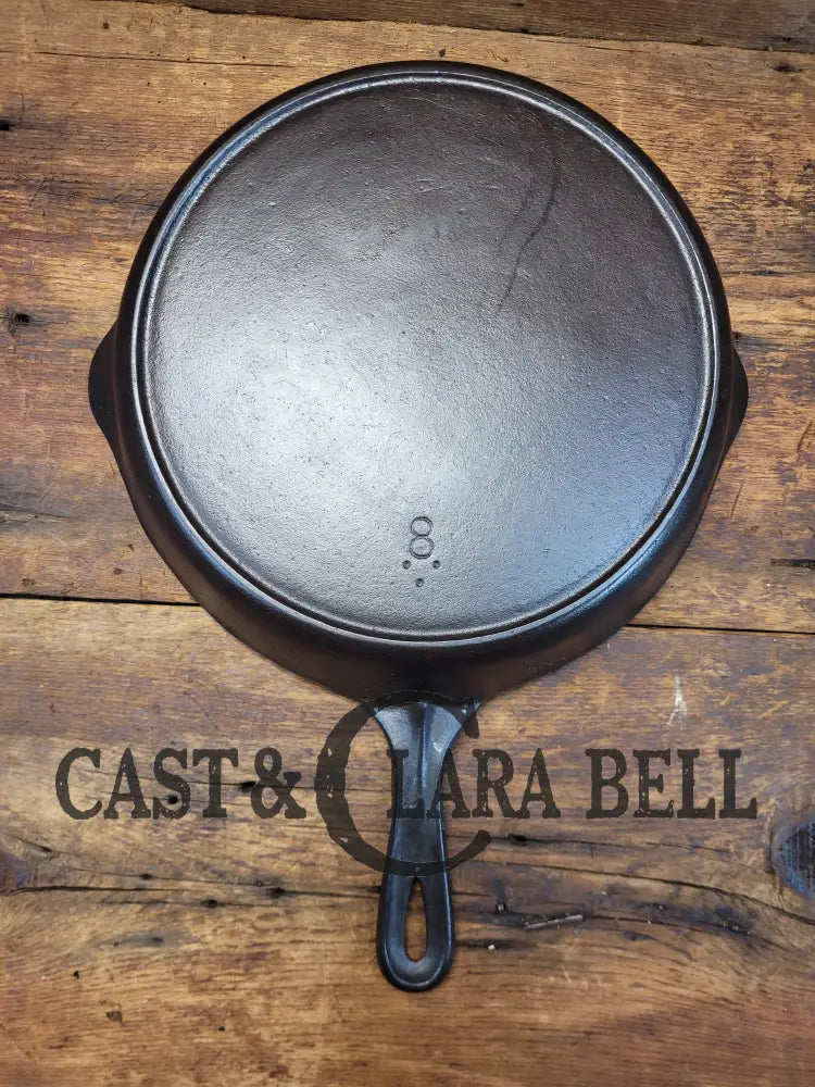Beautiful Vintage Unmarked Favorite Skillet #8 Cast Iron Skillet. Great Everyday Pan Wonderfully