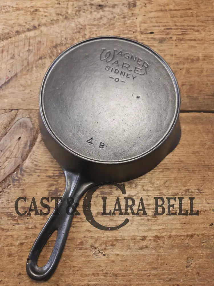 BEAUTIFUL Wagner Sidney -O- #4 Skillet with Smooth Bottom 1054 B. GORGEOUS! Skillet