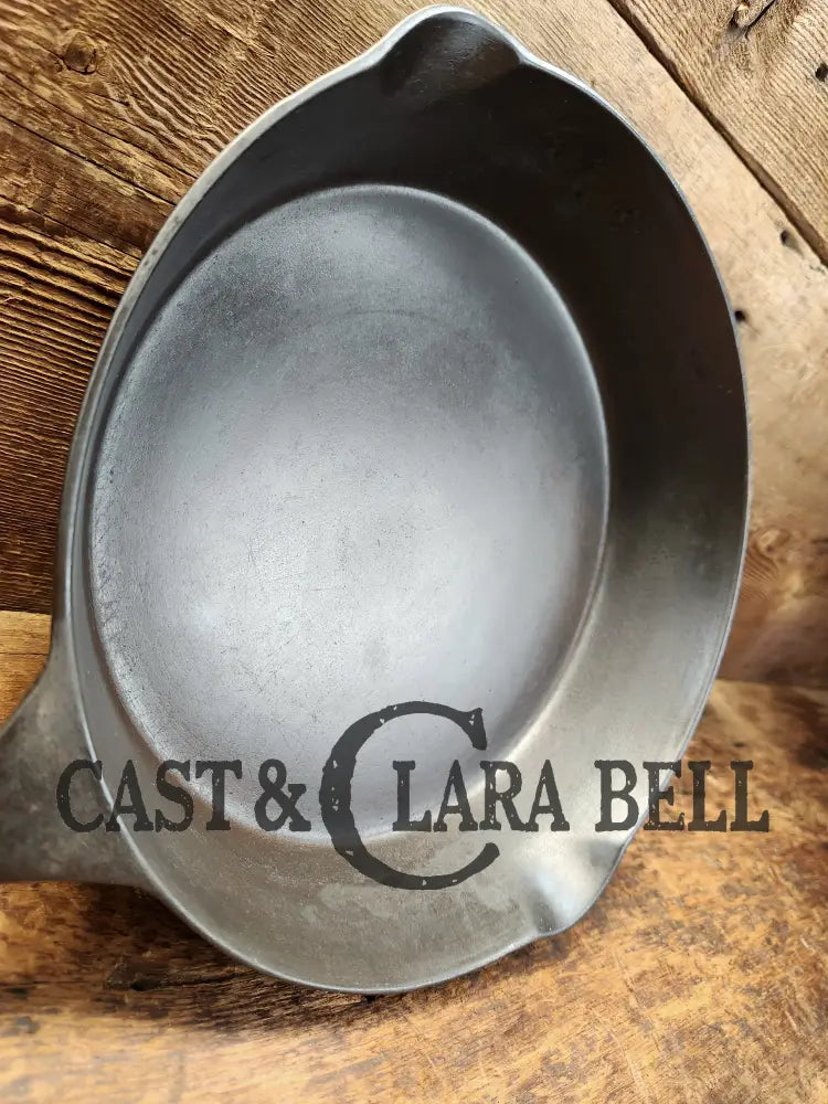 Beautiful! Wapak #8 Cast Iron Skillet. Straight Logo #8. Great Daily User! Skillet